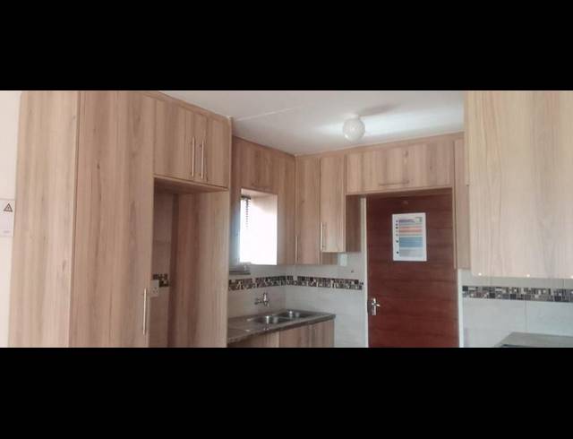 2 BEDROOM HOUSE FOR SALE IN SAVANNA CITY